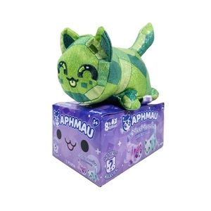 Aphmau emerald cat in resealed original packaging!